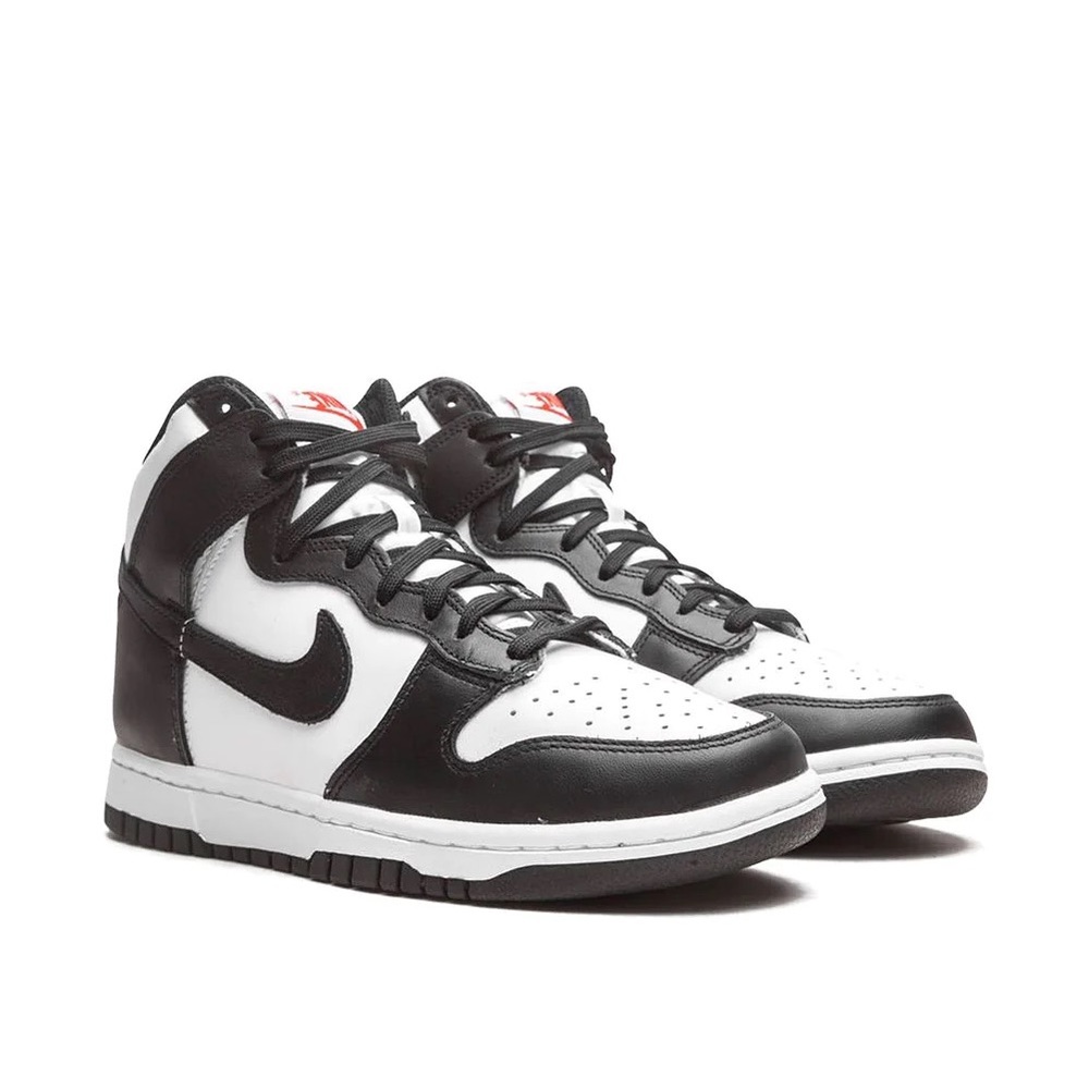 NIKE DUNK HIGH BNWT